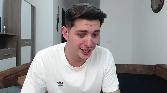 Snapshot of AndyFame chatting on March 20, 2025, 1:35 am AndyFame online show from March 20, 2025, 1:35 am