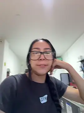  alabina  online show from April 13, 2026, 3:06 pm