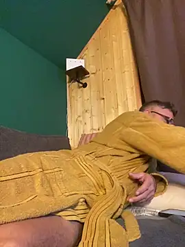 Snapshot of Mikemike19m chatting on January 30, 2025, 8:10 pm Mikemike19m online show from January 30, 2025, 8:10 pm