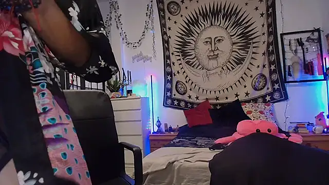 iammistress online show from November 4, 2025, 5:45 pm