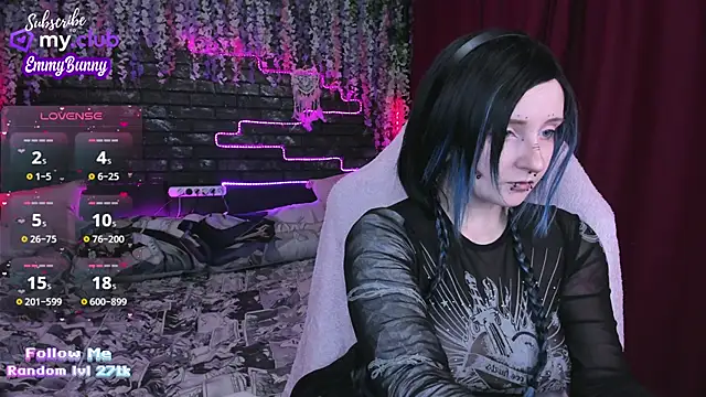 Snapshot of EmmyBunny chatting on February 23, 2025, 3:18 pm EmmyBunny online show from February 23, 2025, 3:18 pm