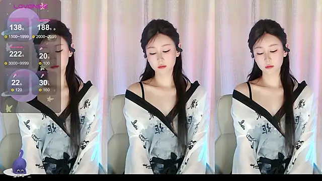 Aimee-520 online show from March 24, 2026, 1:43 am