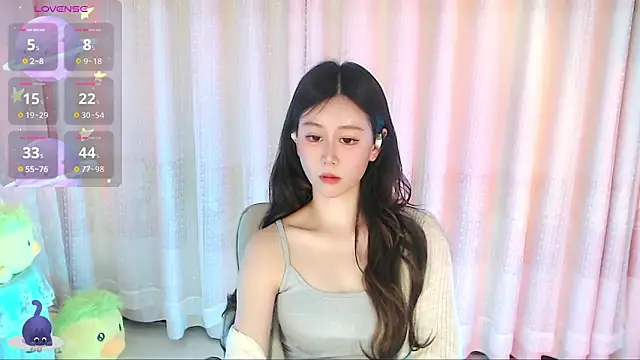 Snapshot of Aimee-520 chatting on April 18, 2026, 12:58 am Aimee-520 online show from April 18, 2026, 12:58 am