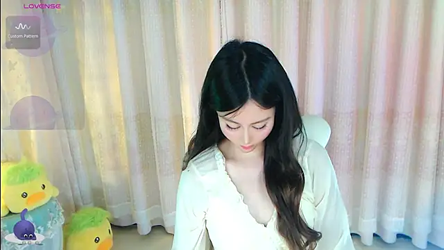 Snapshot of Aimee-520 chatting on May 16, 2026, 12:18 am Aimee-520 online show from May 16, 2026, 12:18 am
