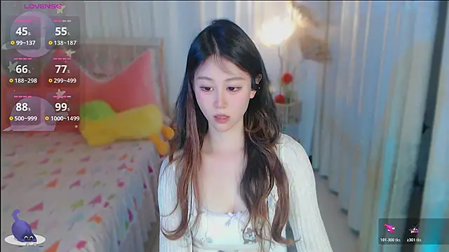 Snapshot of Aimee-520 chatting on May 29, 2026, 6:44 am Aimee-520 online show from May 29, 2026, 6:44 am