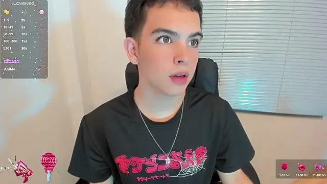 Snapshot of Blum_icee chatting on March 1, 2025, 9:26 pm Blum icee online show from March 1, 2025, 9:26 pm