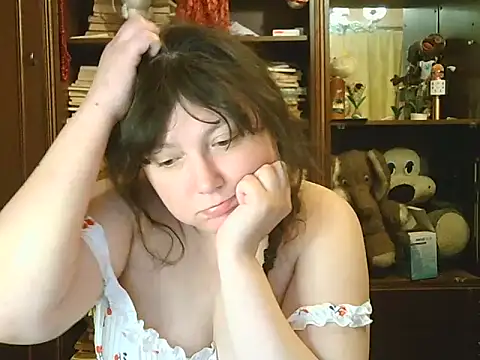 Snapshot of CarrieQPeach chatting on May 14, 2026, 7:53 pm CarrieQPeach online show from May 14, 2026, 7:53 pm