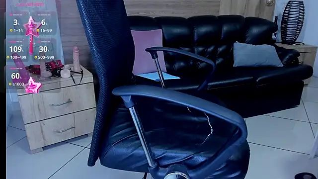 camilleDiaz16 online show from March 15, 2025, 10:55 pm