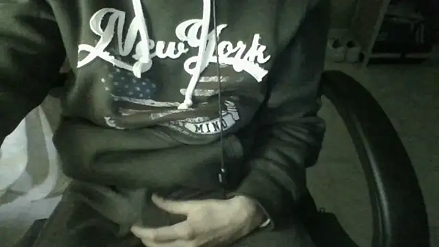 FranciCazzone online show from March 4, 2025, 1:12 am