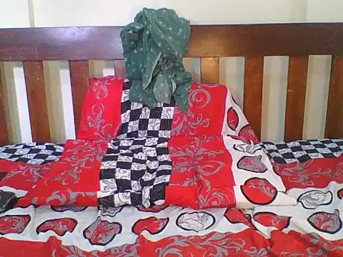 SilentQueen93 online show from September 10, 2025, 12:27 pm