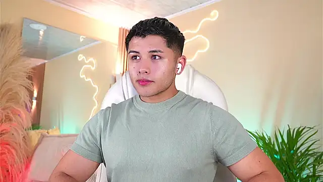 Snapshot of MatiasKorn chatting on March 10, 2026, 3:11 am MatiasKorn online show from March 10, 2026, 3:11 am