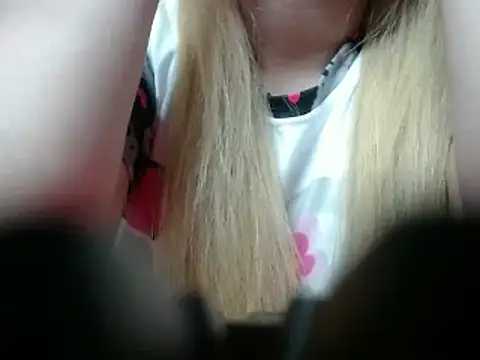 69liamilk69 online show from December 2, 2024, 4:20 am