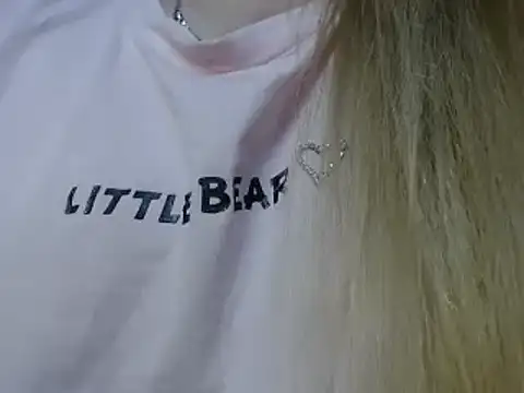 69liamilk69 online show from December 5, 2024, 6:21 am