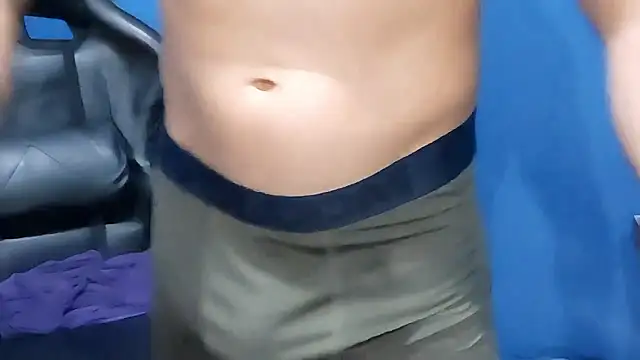 Snapshot of ElmaCannon chatting on February 22, 2025, 1:57 pm ElmaCannon online show from February 22, 2025, 1:57 pm