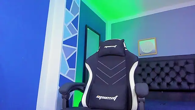 Snapshot of alex_oficial chatting on November 14, 2025, 4:33 am alex oficial online show from November 14, 2025, 4:33 am