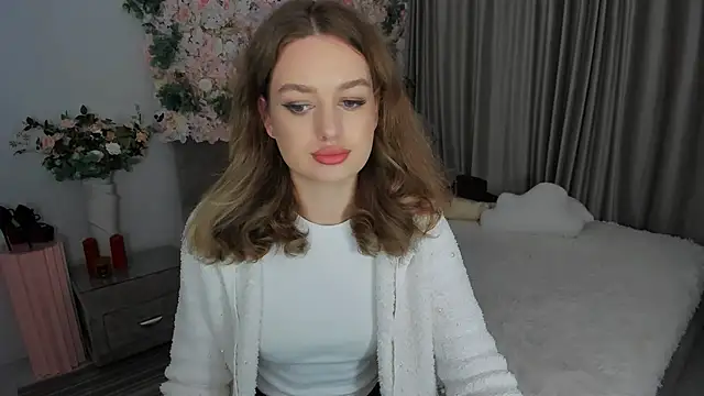 MiracleCurly online show from October 7, 2025, 7:22 pm