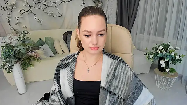 MiracleCurly online show from October 9, 2025, 6:06 pm