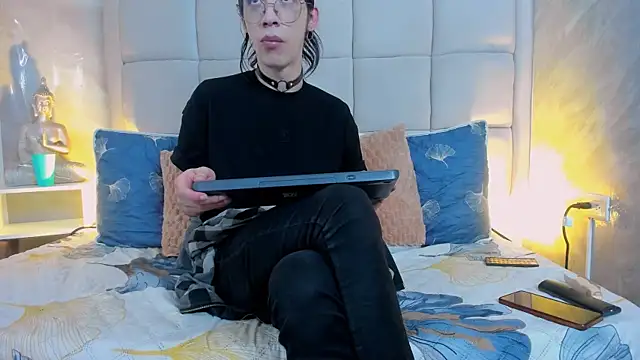 Hecatee 77 online show from October 10, 2025, 8:19 pm