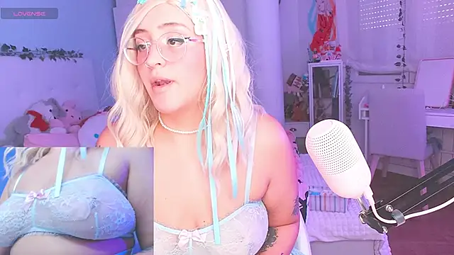 Snapshot of NaruBolita chatting on October 3, 2025, 9:06 am NaruBolita online show from October 3, 2025, 9:06 am