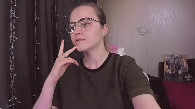 MissBrightShine online show from February 6, 2026, 10:07 am