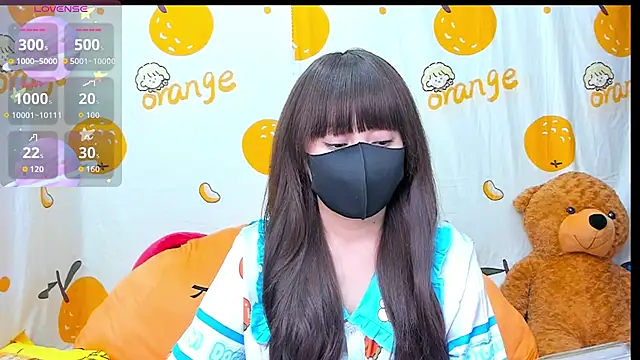 alonelove   online show from October 29, 2025, 2:36 am