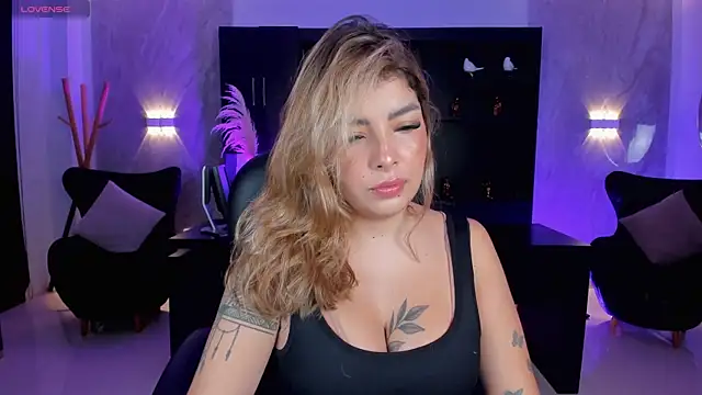 LisaMonroe  online show from February 23, 2025, 12:27 pm