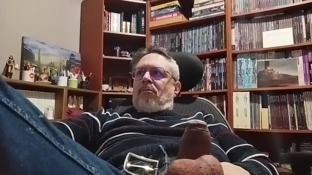 Mandra is a whore online show from November 24, 2025, 10:31 pm