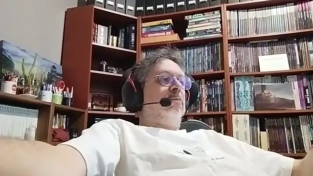 Mandra is a whore online show from January 12, 2026, 9:03 am