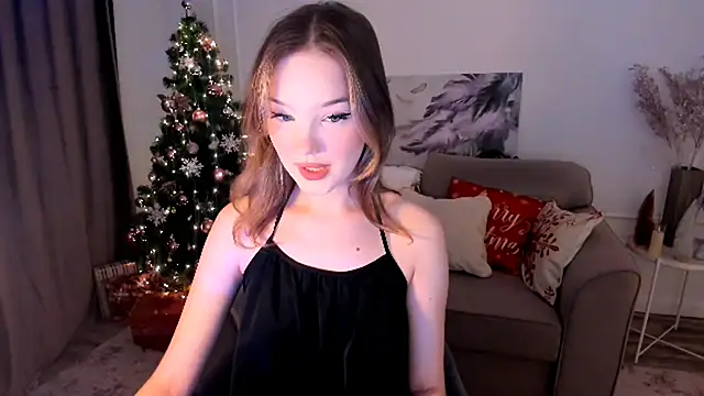 FloweryLove 1 online show from December 17, 2025, 7:42 pm