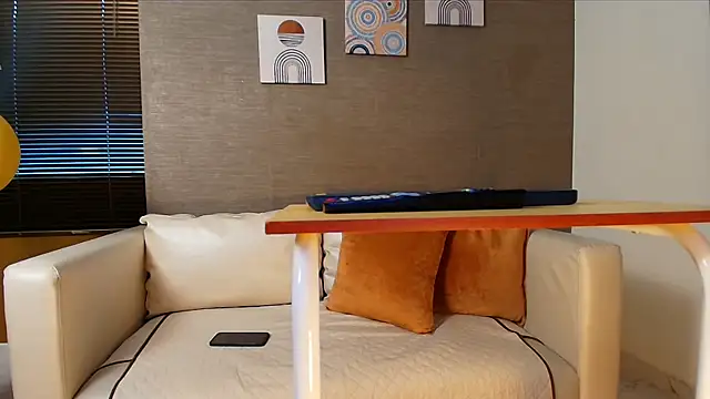 Sophie LittleS online show from January 30, 2025, 11:33 am