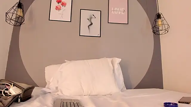 Snapshot of sarita_duque chatting on February 4, 2026, 12:22 pm sarita duque online show from February 4, 2026, 12:22 pm