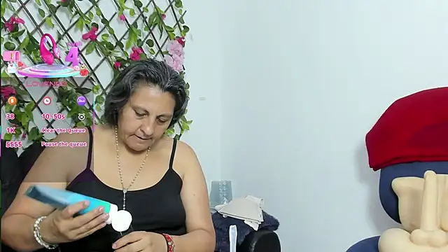 merlyna goldens online show from November 15, 2025, 1:58 am