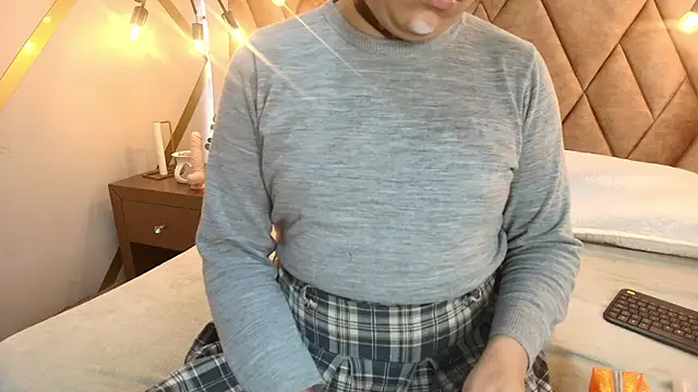 Snapshot of Satuurn_ chatting on May 26, 2026, 2:24 pm Satuurn online show from May 26, 2026, 2:24 pm