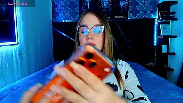 Zoe olsen online show from February 1, 2026, 9:19 am