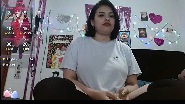 Snapshot of Saray_extrovert_ chatting on March 15, 2025, 7:31 am Saray extrovert online show from March 15, 2025, 7:31 am