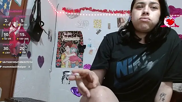 Snapshot of Saray_extrovert_ chatting on October 18, 2025, 3:31 am Saray extrovert online show from October 18, 2025, 3:31 am