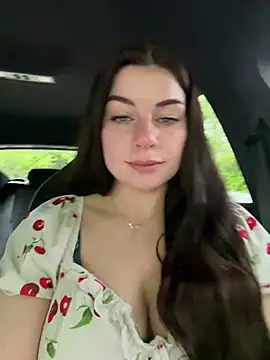 EllyNora online show from May 31, 2026, 4:03 pm