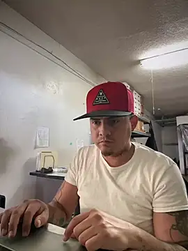 PeterGrandee online show from December 4, 2024, 9:02 pm