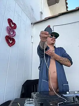 PeterGrandee online show from February 1, 2025, 10:34 pm