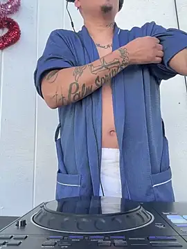 PeterGrandee online show from February 15, 2025, 11:36 pm