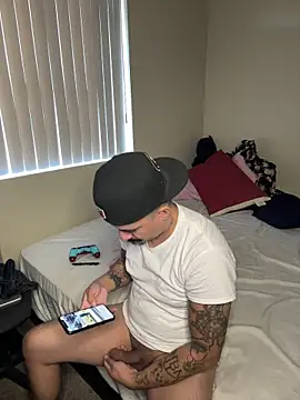 PeterGrandee online show from October 8, 2025, 9:45 pm