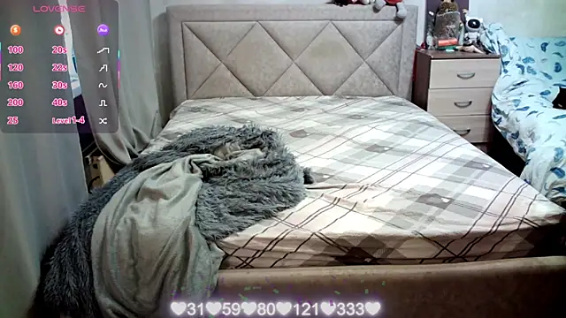 Snapshot of juliettkalen chatting on March 25, 2026, 5:35 am juliettkalen online show from March 25, 2026, 5:35 am