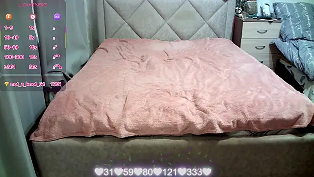 Snapshot of juliettkalen chatting on April 6, 2026, 4:57 am juliettkalen online show from April 6, 2026, 4:57 am