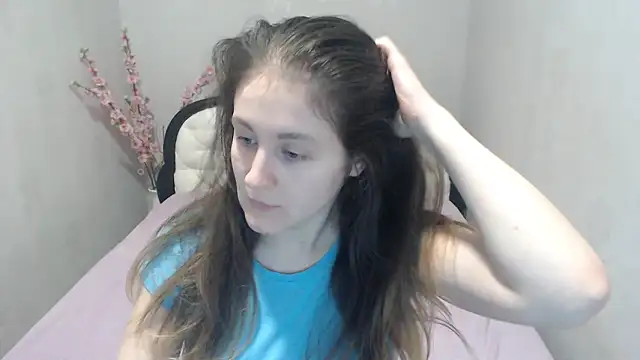 Holliy Cooper online show from March 16, 2026, 7:56 am