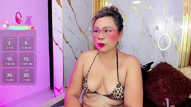 dianamilf online show from November 26, 2025, 2:56 am