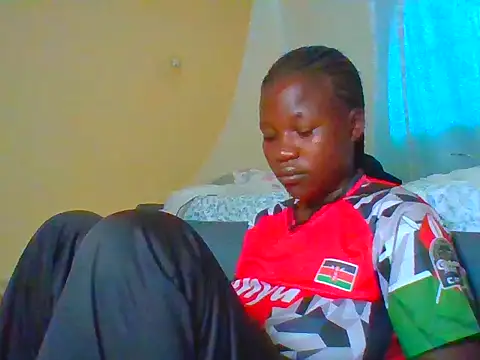 prettychic5 online show from April 21, 2026, 5:47 am