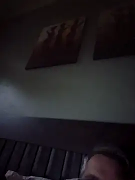 Snapshot of adriaan1975 chatting on November 27, 2025, 9:33 am adriaan1975 online show from November 27, 2025, 9:33 am