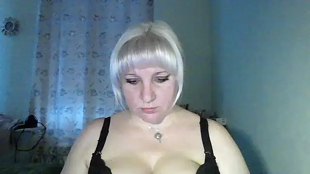 MeilomaWesa online show from December 20, 2025, 10:11 am