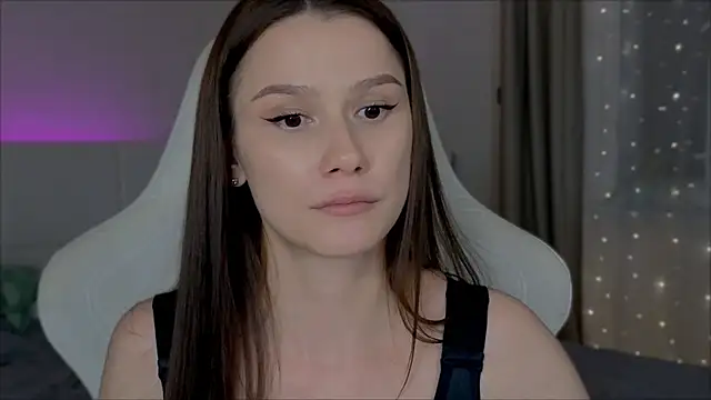 Madi soon online show from October 7, 2025, 6:27 pm