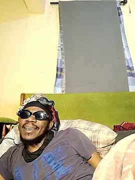 Snapshot of BIGDICKMULLAH chatting on May 3, 2026, 12:16 am BIGDICKMULLAH online show from May 3, 2026, 12:16 am